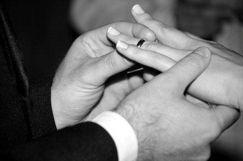 Como manter a chama acesa no casamento depois de tantos anos juntos?