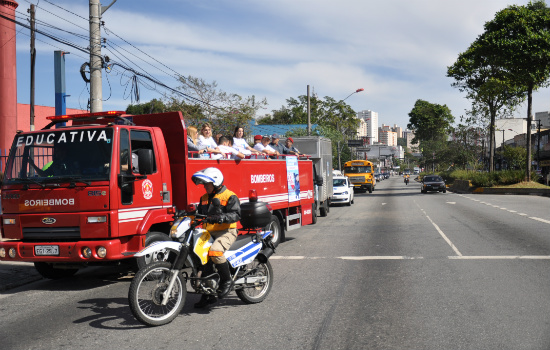 Diadema arrecada 57 mil peças na Campanha do Agasalho