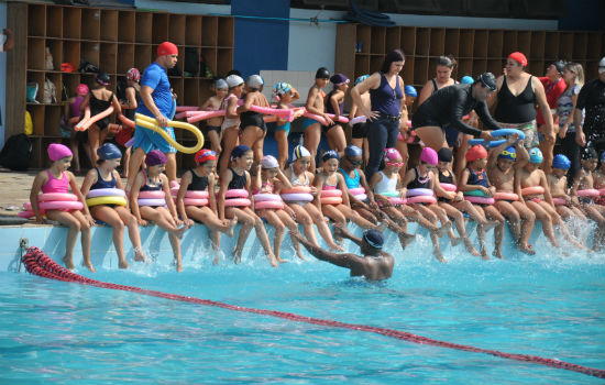 500 crianças participam do programa Acqua Kids em Diadema
