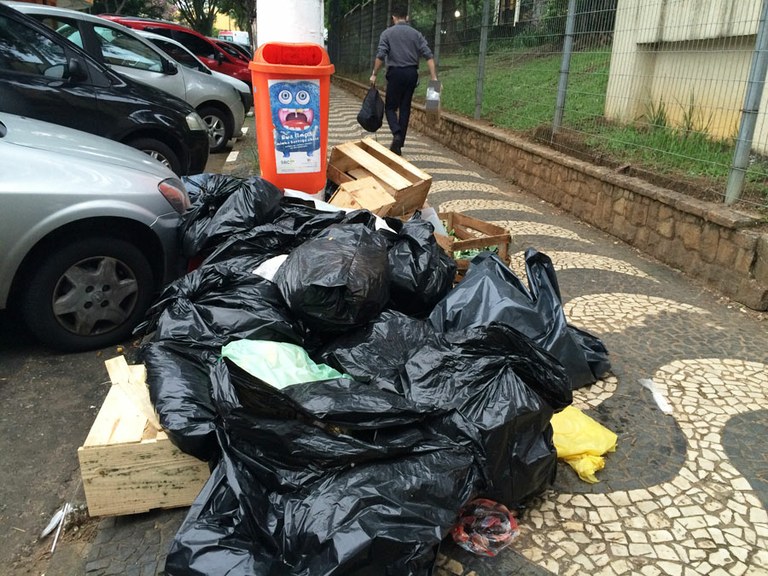ABC produz quase duas mil toneladas de lixo por dia