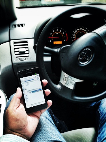 Smartphones: o perigo da distração ao ver as mensagens recebidas