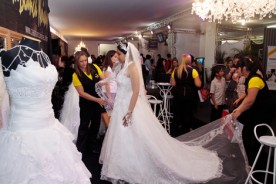 DESFILE DE NOIVAS NA RUA LANÇA EXPO NOIVAS NA REGIÃO