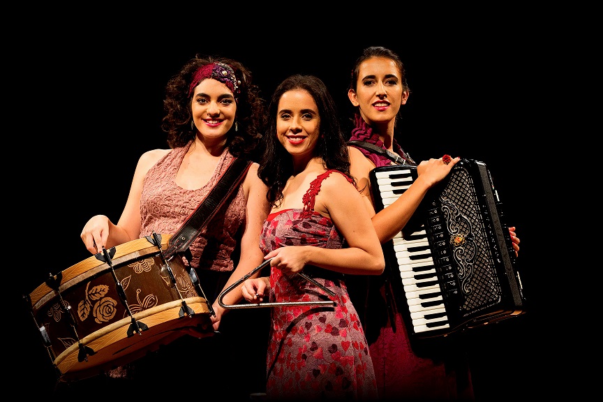 TRIO SINHÁ FLOR LEVA FORRÓ PÉ DE SERRA AO SESI MAUÁ