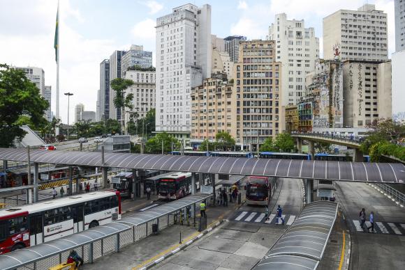 Após manhã complicada, paulistanos têm trânsito normal no fim do dia