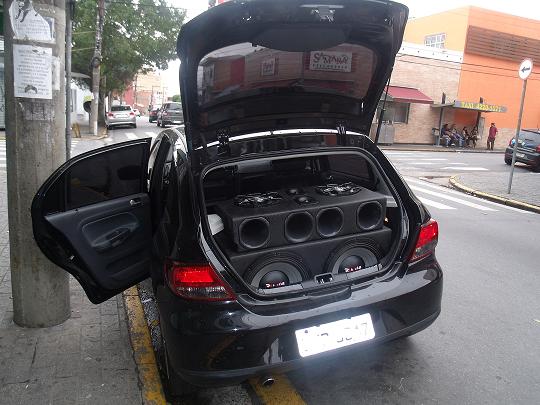 Lei do som alto apreende dez carros por mês em Diadema