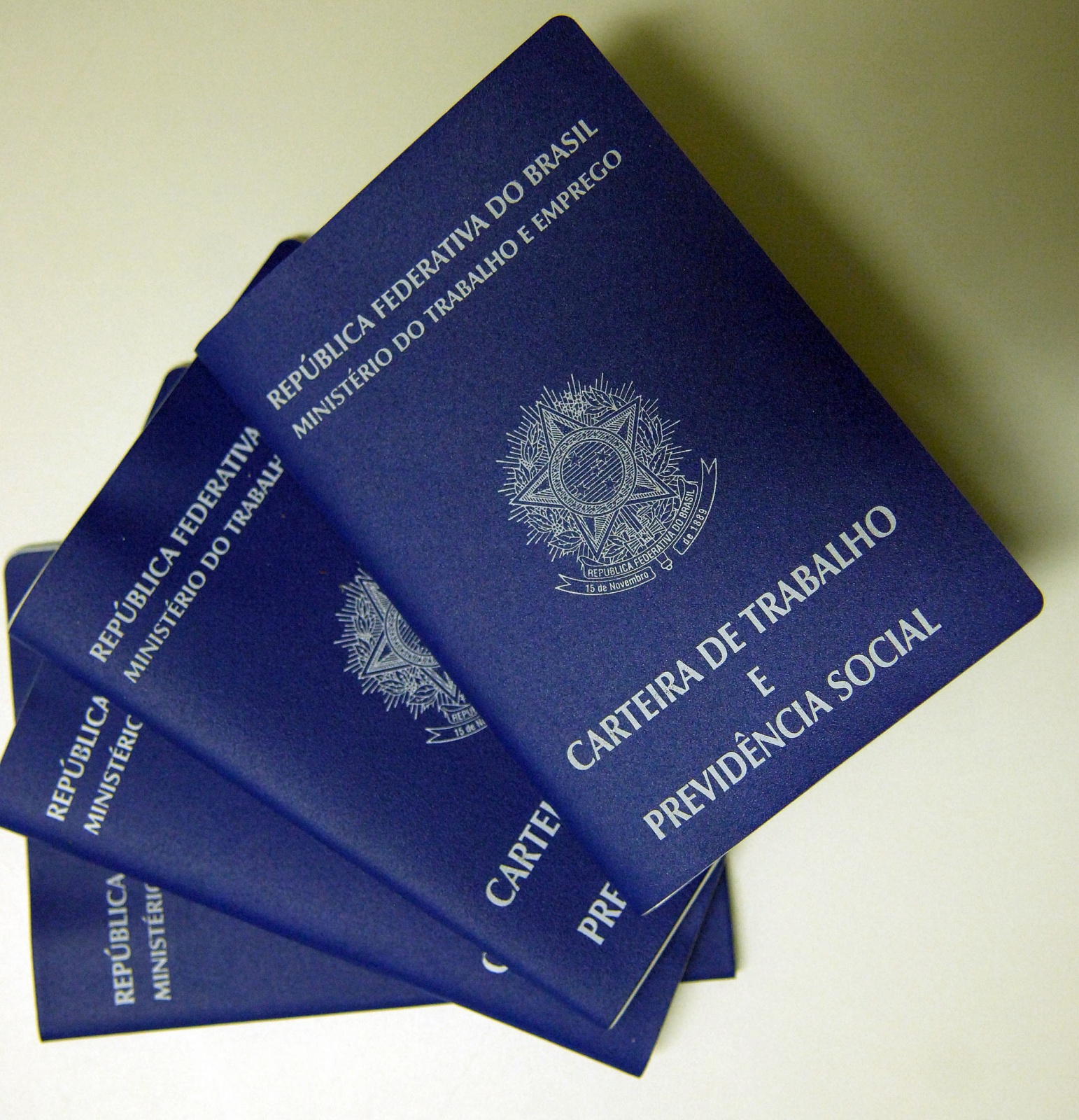 Centro Público de Emprego oferece 1.978 vagas na região