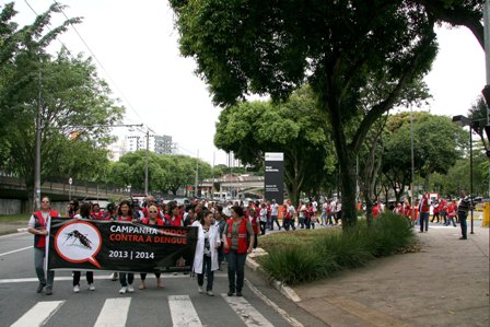 Caminhada marca Campanha de Prevenção à Dengue em SBC