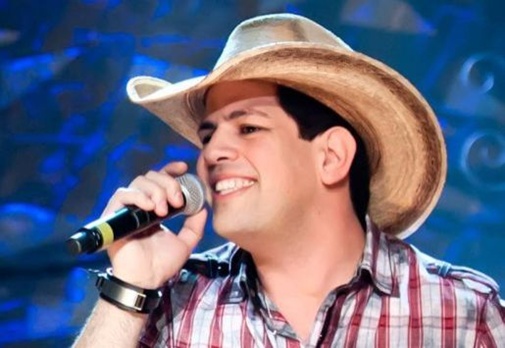 Cantor sertanejo Sorocaba é detido com habilitação vencida na rodovia dos Imigrantes