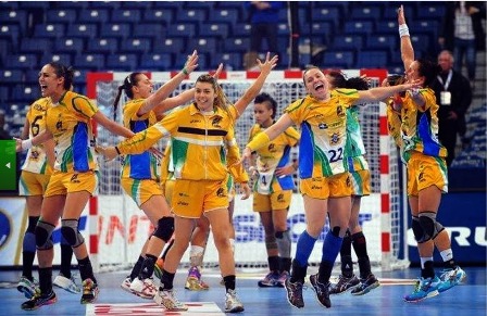 Troca de ingressos para jogo do Brasil será no Poli