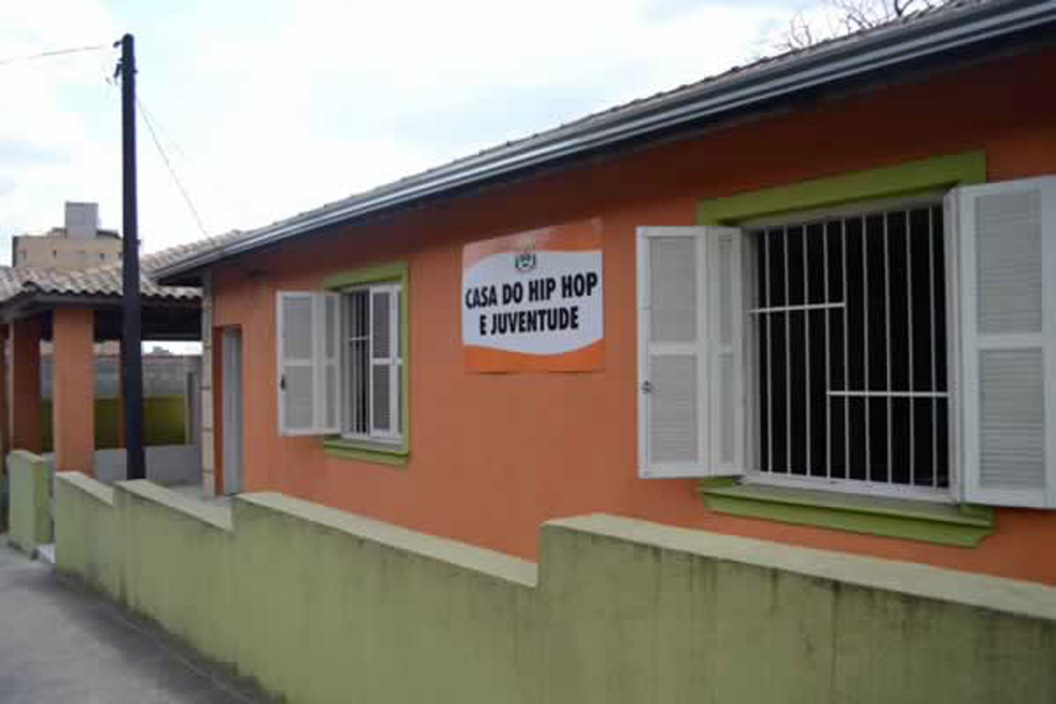 Prefeito de Ribeirão Pires fecha a Casa do Hip Hop e deixa integrantes indignados.