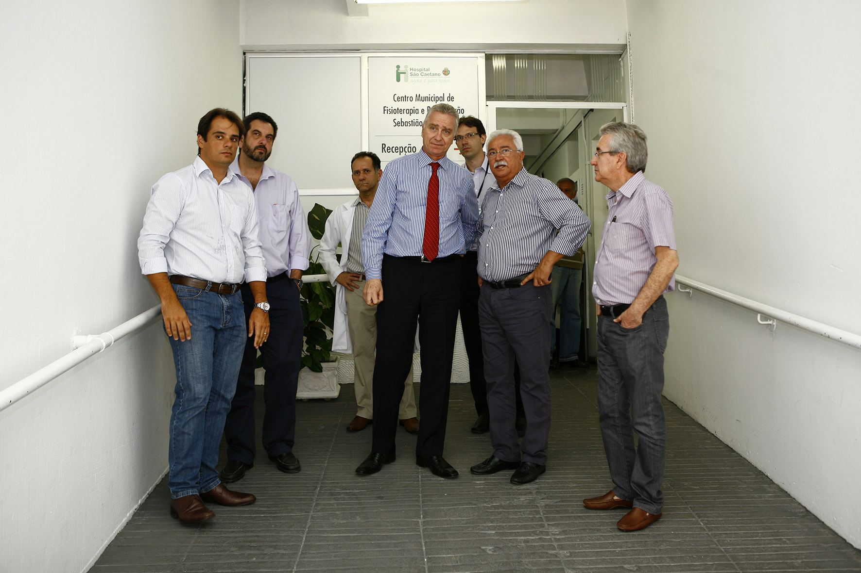 Comitiva da Secretaria Estadual de Saúde visita Hospital São Caetano