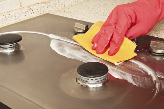 Limpar o fogão é essencial para garantir longevidade ao produto