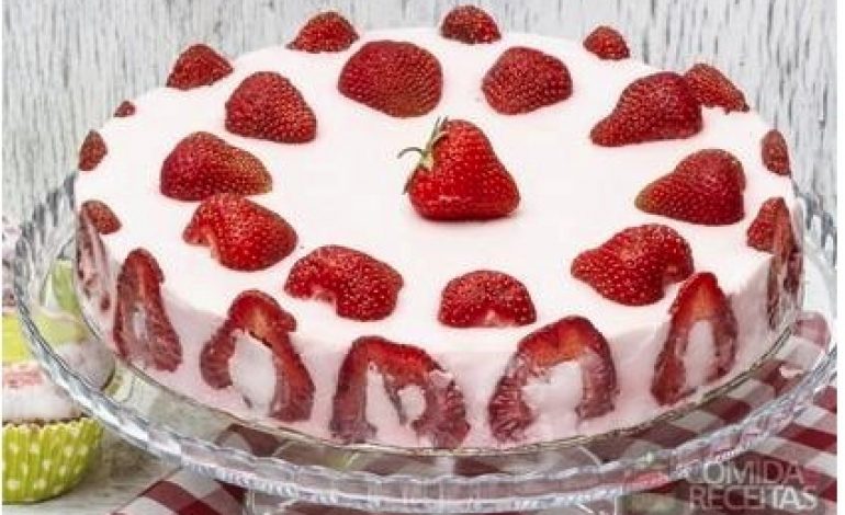 Torta de morango com creme
