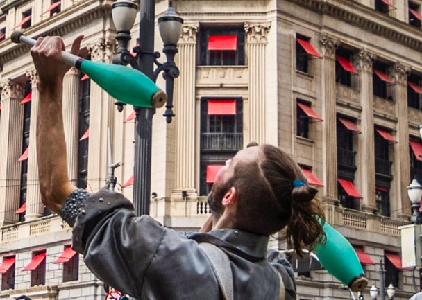 SESC Santo André traz à cena o que há de melhor no universo de malabares