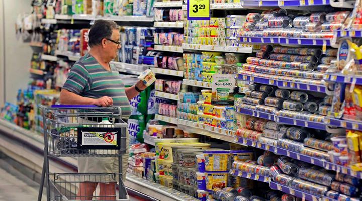 Quem ganha menos paga mais: taxação no Brasil é maior em consumo