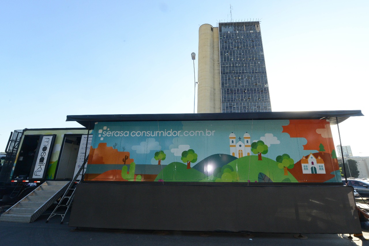 Prefeitura de São Bernardo recebe projeto itinerante de educação financeira do Serasa