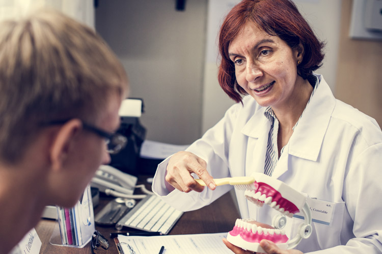 Importância de visitar regularmente o dentista