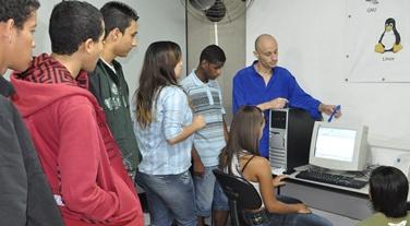 Fundação Florestan Fernandes abre 388 vagas