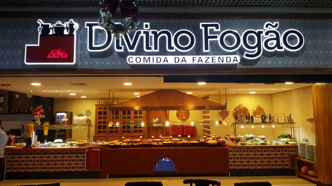Vaga de Emprego no Divino Fogão