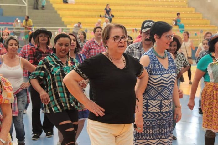 Núcleo duro do governo Alaíde tenta convencer prefeita a disputar reeleição em 2020