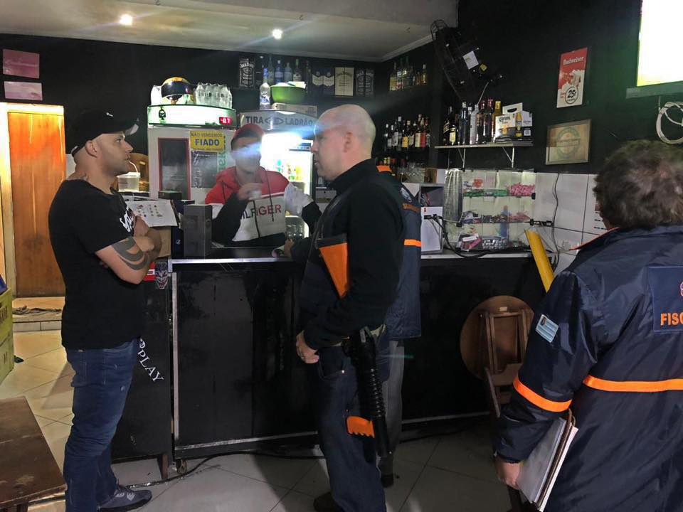 Operação da GCM apreende veículo e dispersa festa irregular