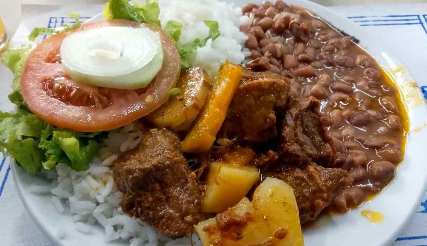 Alta da carne eleva inflação, que é a maior para novembro em quatro anos