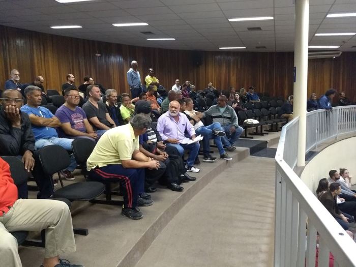 Servidores comparecem à Câmara de Mauá para evitar mudança no auxílio-transporte