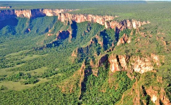Geoparque de Chapada dos Guimarães volta a ser debatido por autoridades estaduais