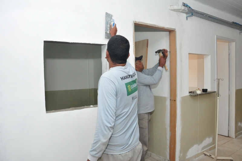 Prefeitura abre mais 11 frentes de trabalho para reestruturação das Unidades Básicas de Saúde