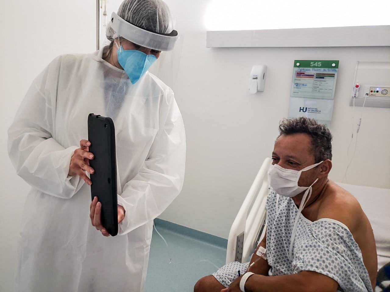São Bernardo expande projeto de visitas virtuais entre pacientes com Coronavírus e familiares para o Hospital de Urgência