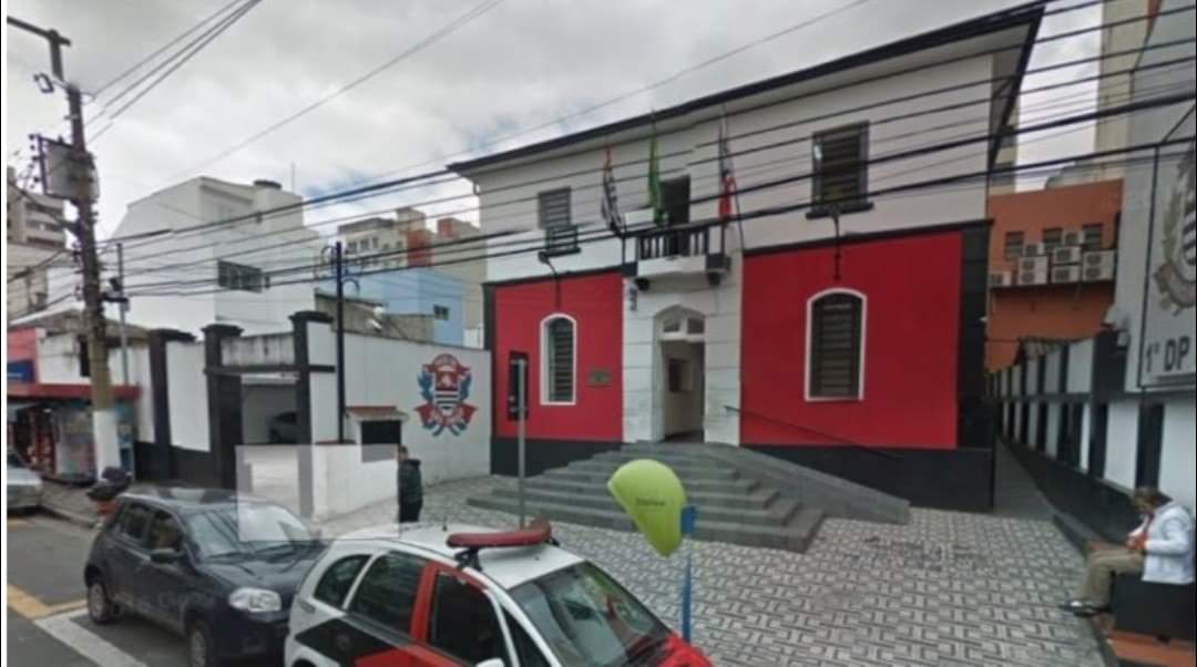 Ladrões fazem arrastão e roubam 8 pessoas no bairro Jardim em Santo André