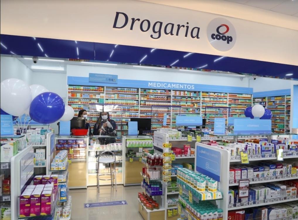 COOP inaugura três drogarias em único dia