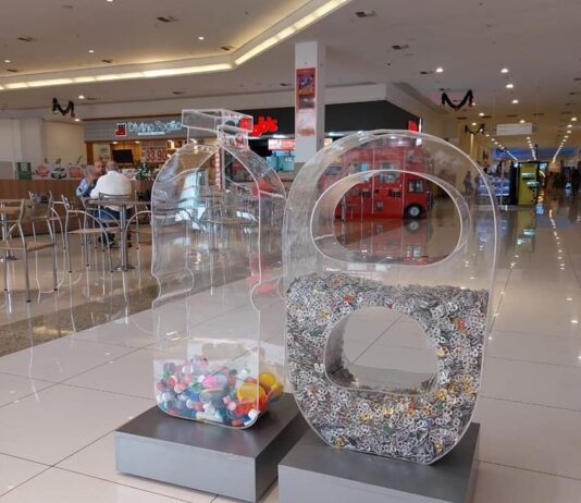 Arrecadação de tampas plásticas e elos de alumínio no Atrium Shopping ajudam instituições