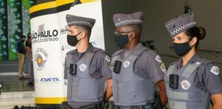 Tarcísio decide que câmeras continuarão a ser utilizada pela PM em São Paulo