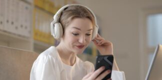 Saiba como usar o celular para alavancar seus estudos