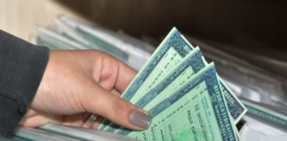 Detran-SP divulga calendário de licenciamento para 2024