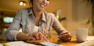 Apps ajudam a não perder o controle do dinheiro Foto: Drazen Zigic/ Freepik