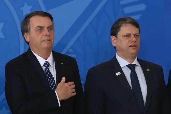 Foto: José Cruz/Agência Brasil Leia mais em: https://www.gazetadopovo.com.br/sao-paulo/psol-questiona-mp-estadia-bolsonaro-tarcisio-palacio-dos-bandeirantes/ Foto: José Cruz/Agência Brasil