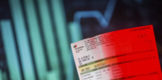 Aneel aprova redução de até 37% em taxa extra cobrada na conta de luz