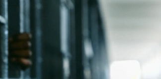 Entenda em quais casos a saidinha de presos fica permitida ou proibida