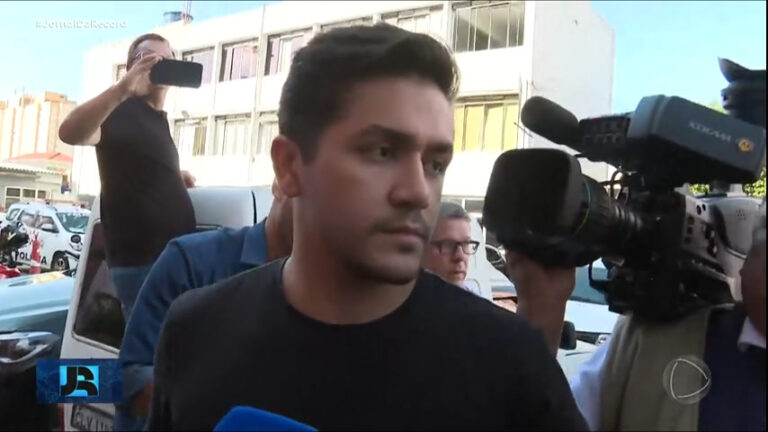 Motorista de carro de luxo que matou homem diz que dirigia s um pouco acima do limite de velocidade motorista-de-carro-de-luxo-que-matou-homem-diz-que-dirigia-s-um-pouco-acima-do-limite-de-velocidade