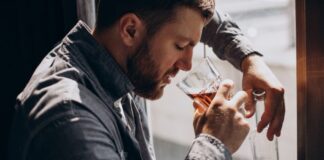 Estudo de SP testa efeito de medicamento na diminuição do desejo por bebidas alcoólicas