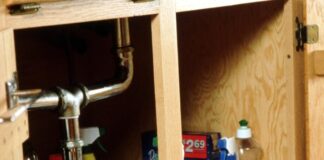 Dicas para evitar intoxicação infantil durante as férias