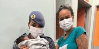 ‘Foi um dia de surpresas’, diz policial ao ajudar gestante em trabalho de parto dentro de carro