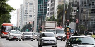 IPVA: SP dá desconto de 3% aos donos de veículos com placa final 2 até terça-feira (14)