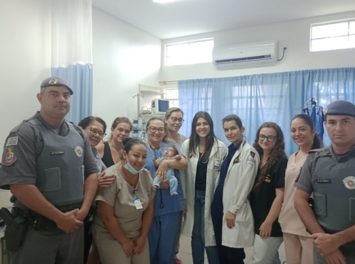 equipe-que-ajudou-no-desengasgo-1024x763