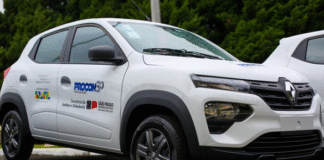 Governo de São Paulo entrega veículos e tablets no Procons Municipais